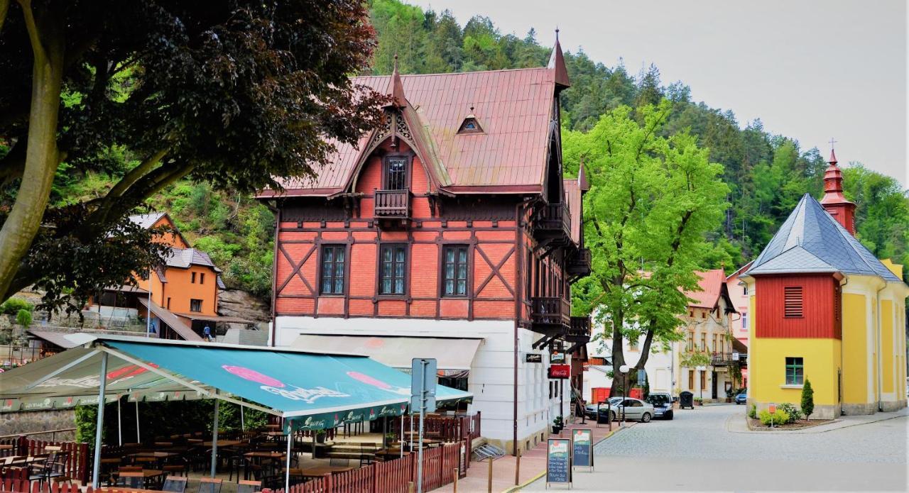 Hotel U Lipy Hrensko Exterior photo